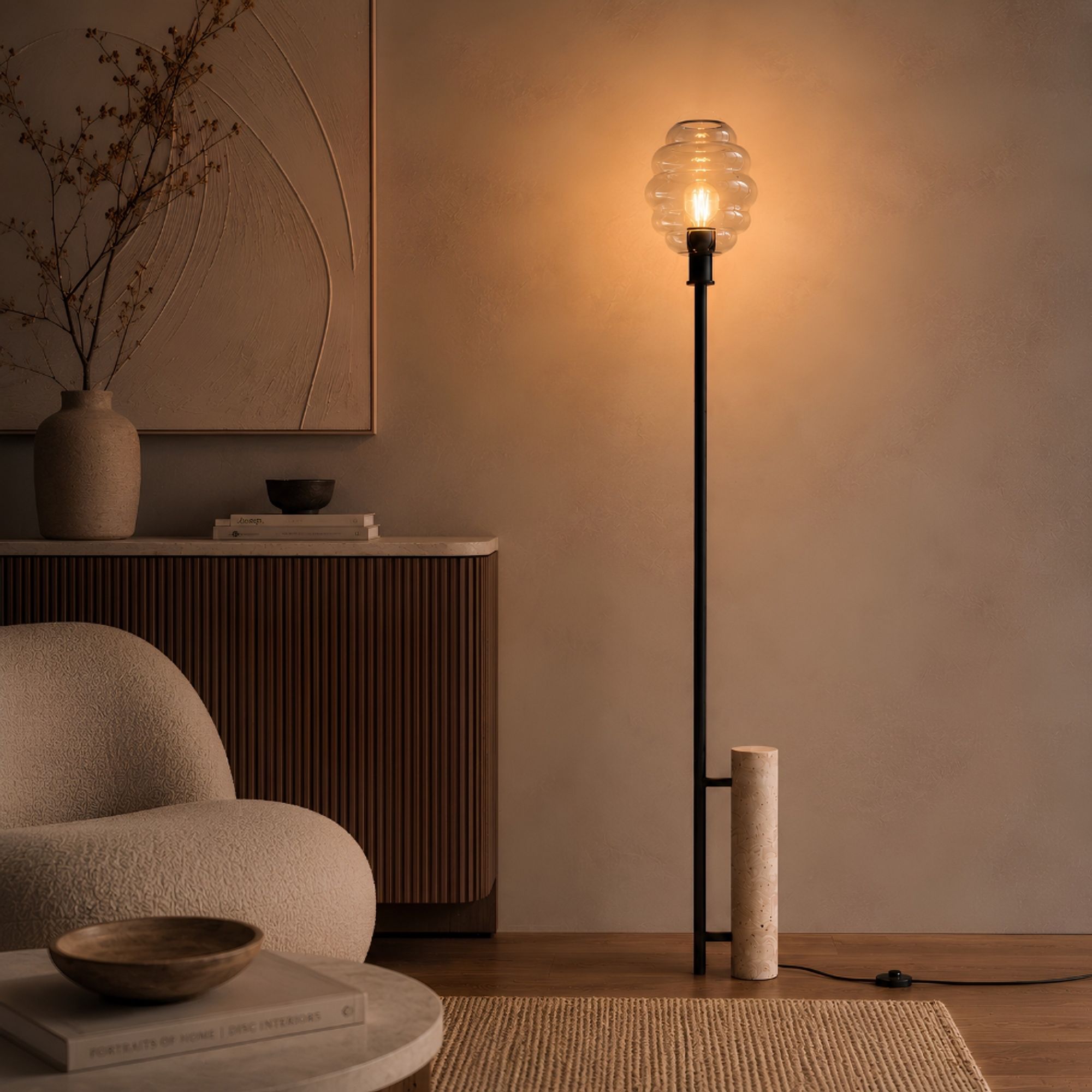 s.luce Echos Stehlampe Travertin-Stein 180cm Schwarz
