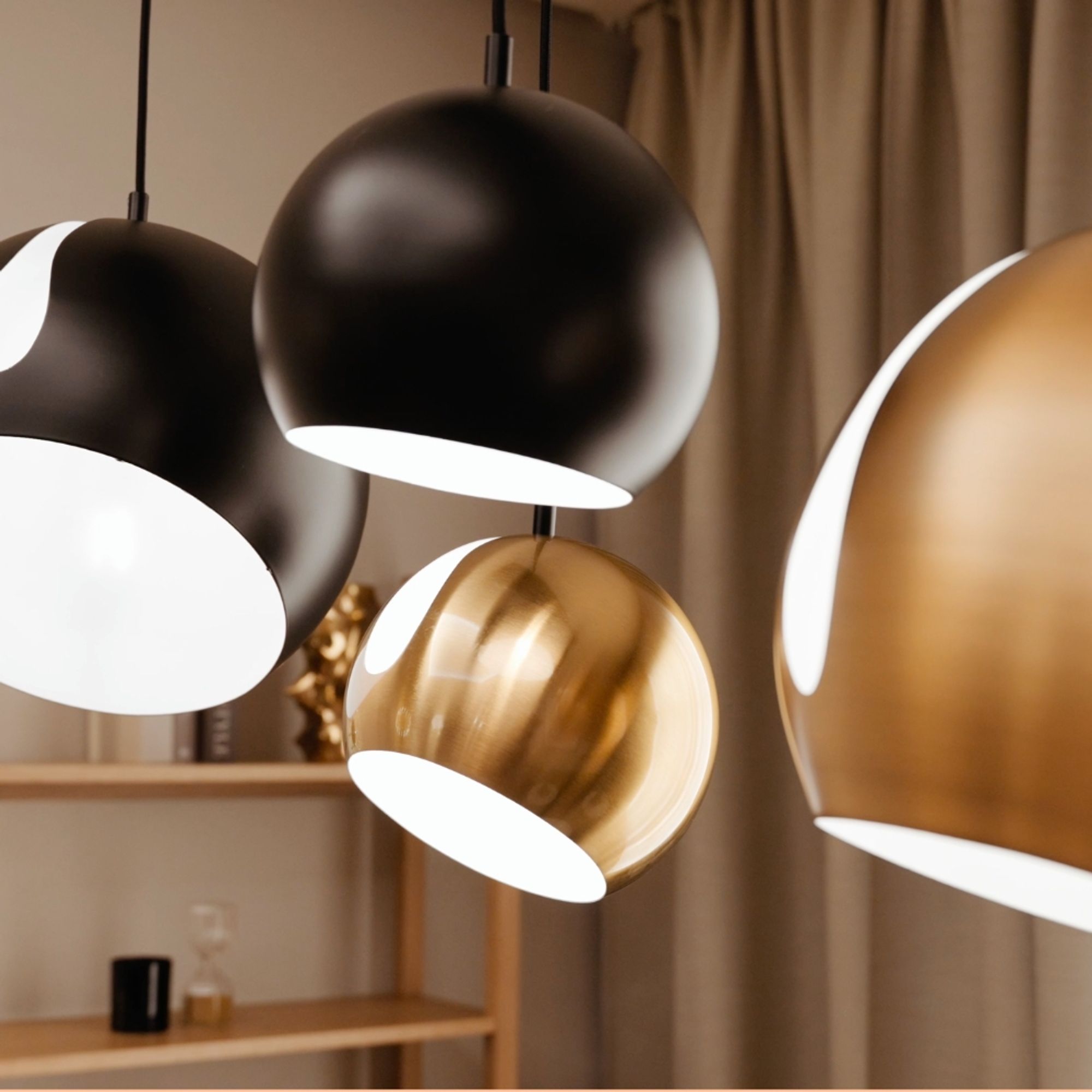 s.luce Ball Galerieleuchte mit drehbarem tauschbaren Schirm 5m Abhängung - 146472 - s.luce® - homecoming lights.