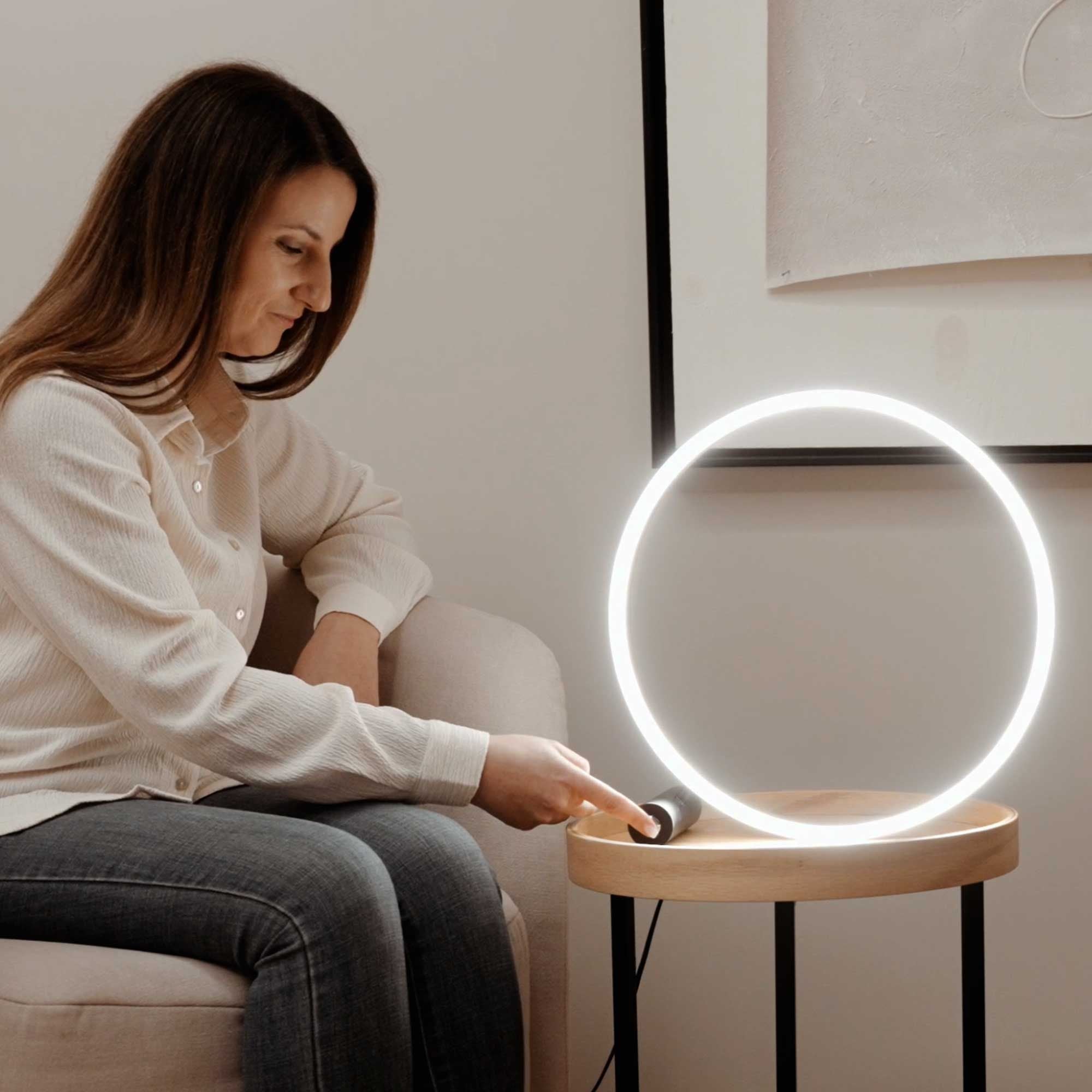 s.luce LED Ring Tischleuchte Direkt oder Indirekt - 177734 - s.luce® - homecoming lights.