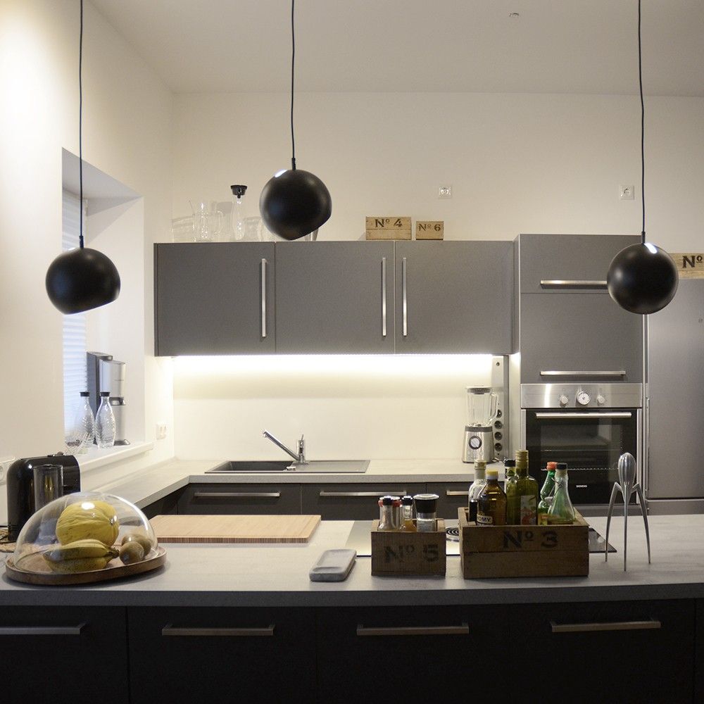 s.luce Ball gallery light with rotatable, interchangeable shade 5m suspension