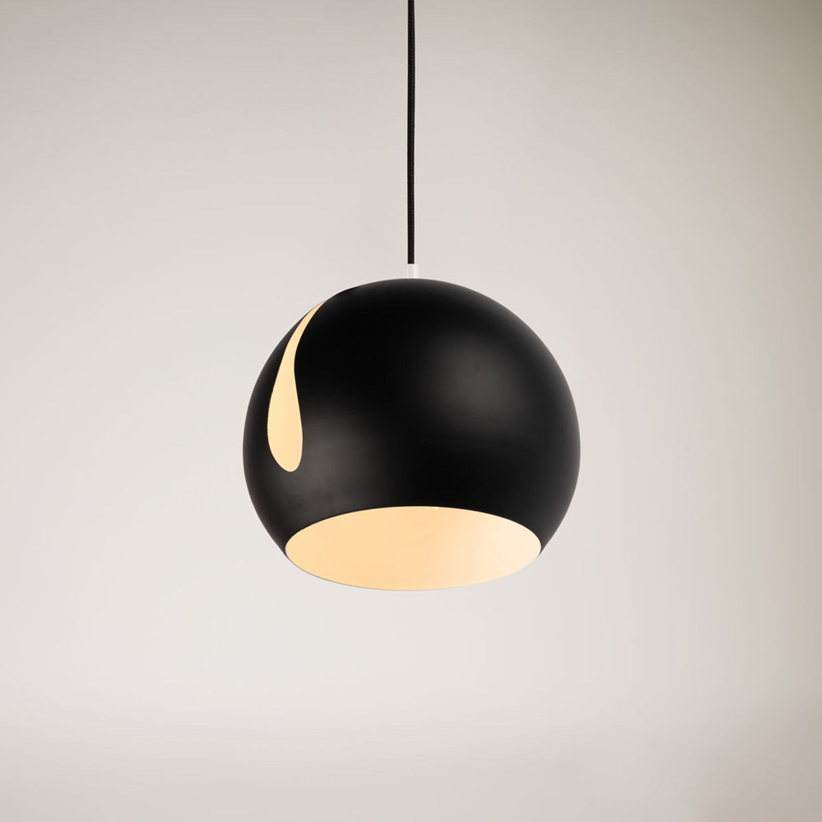 s.luce Ball Metall Pendelleuchte mit drehbarem tauschbaren Schirm - 144910 - s.luce® - homecoming lights.