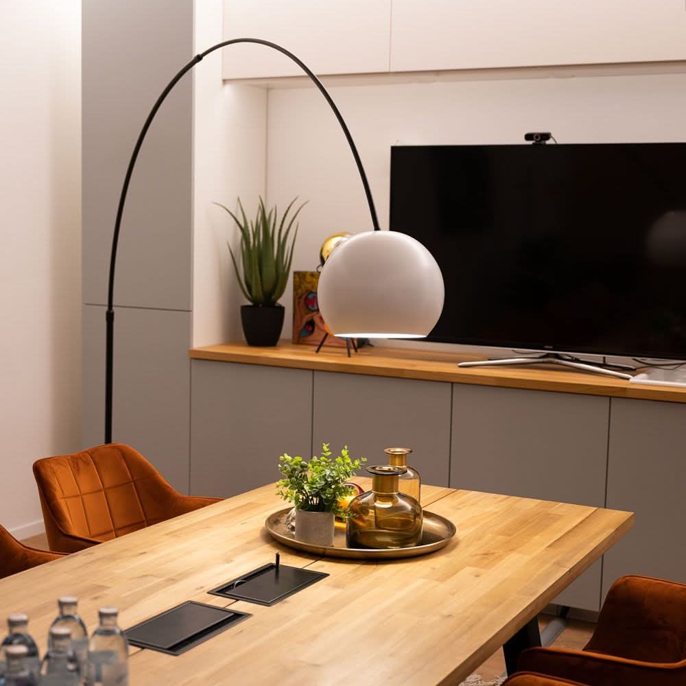 s.luce Ball Design-Bogenlampe mit Marmorfuß modern