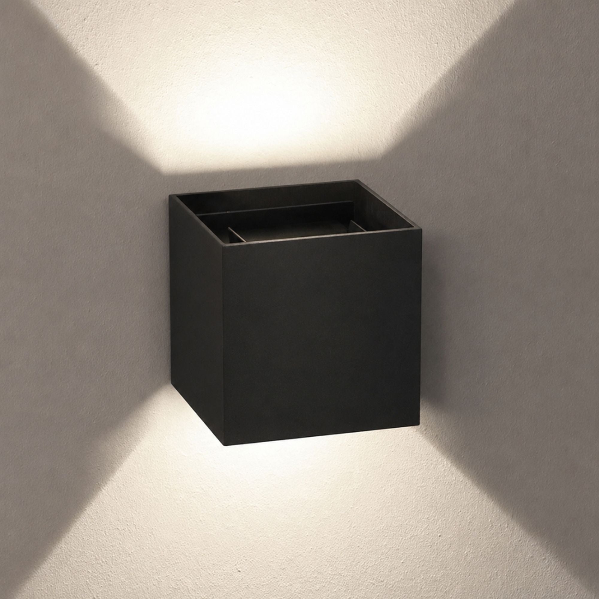 s.luce Ixa LED Wandlampe verstellbare Winkel Innen & Außen IP44 - 144758 - s.luce® - homecoming lights.
