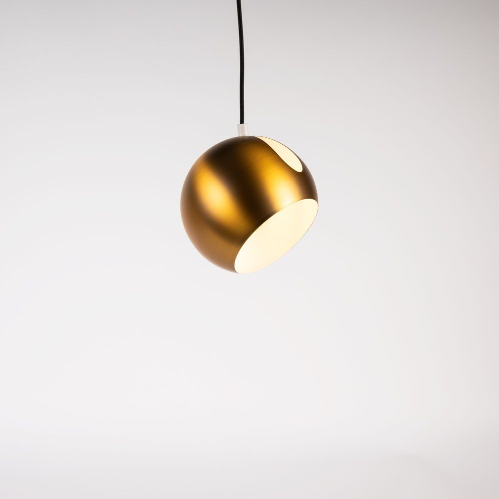 s.luce Ball gallery light with rotatable, interchangeable shade 5m suspension