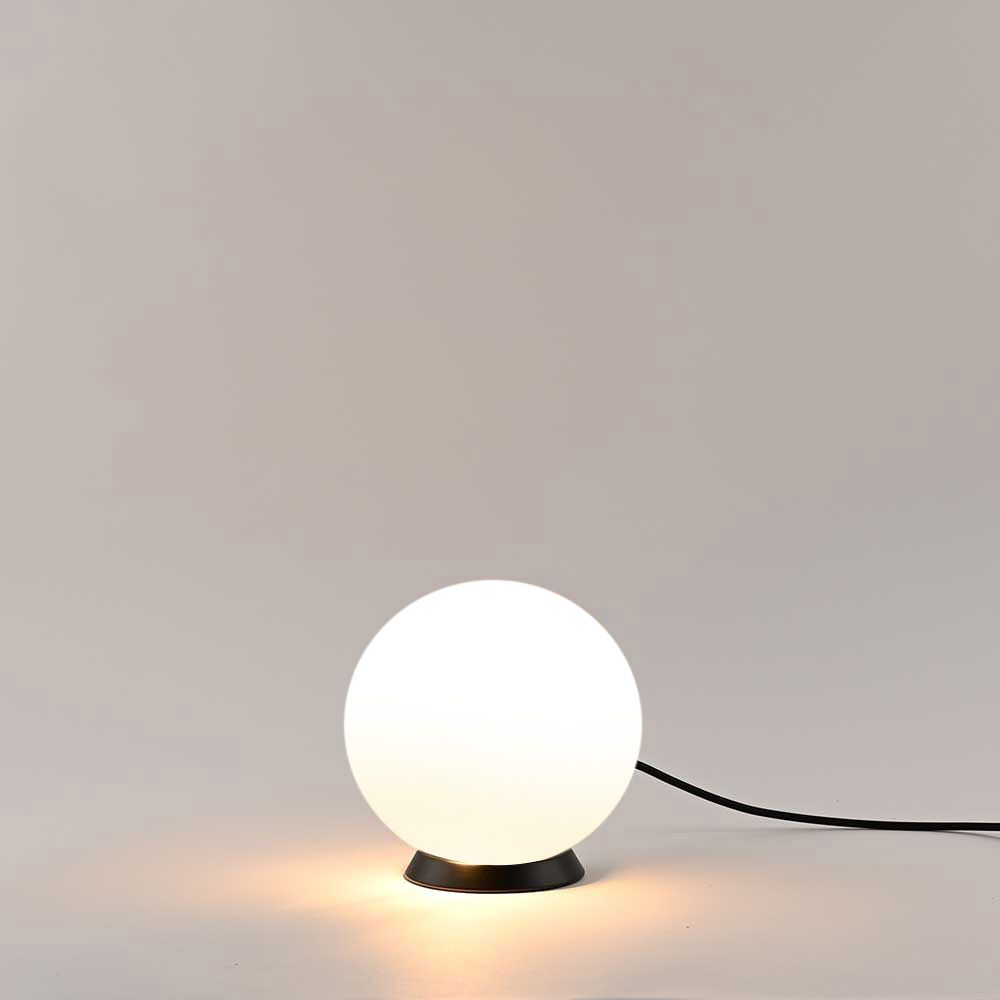 s.luce Lámpara de mesa Orb glass globe