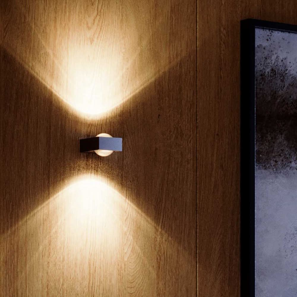 s.luce Beam X nowoczesna lampa ścienna kątowa góra-dół