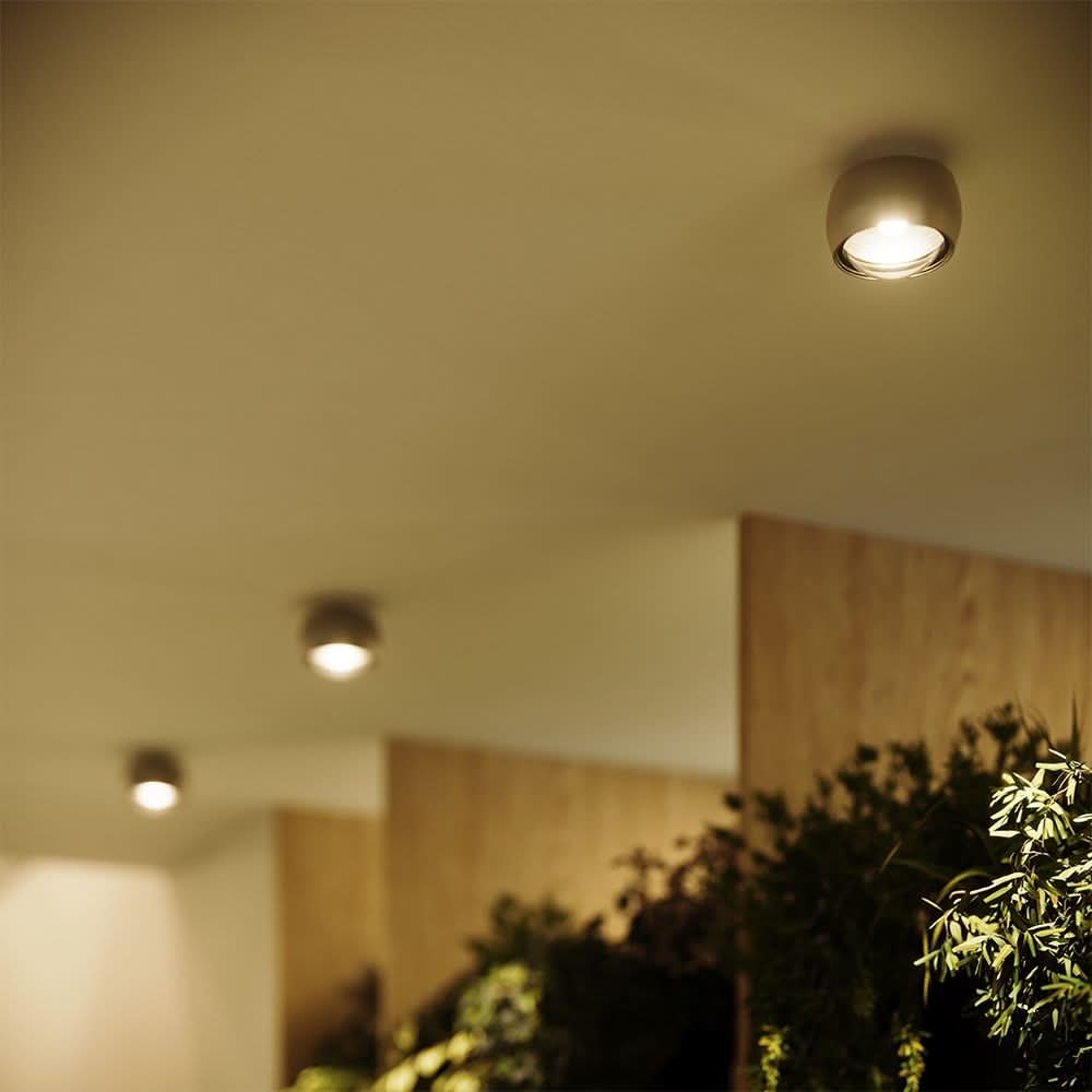 Lampa sufitowa LED s.luce Beam z soczewką spot natynkowy Ø 8 cm
