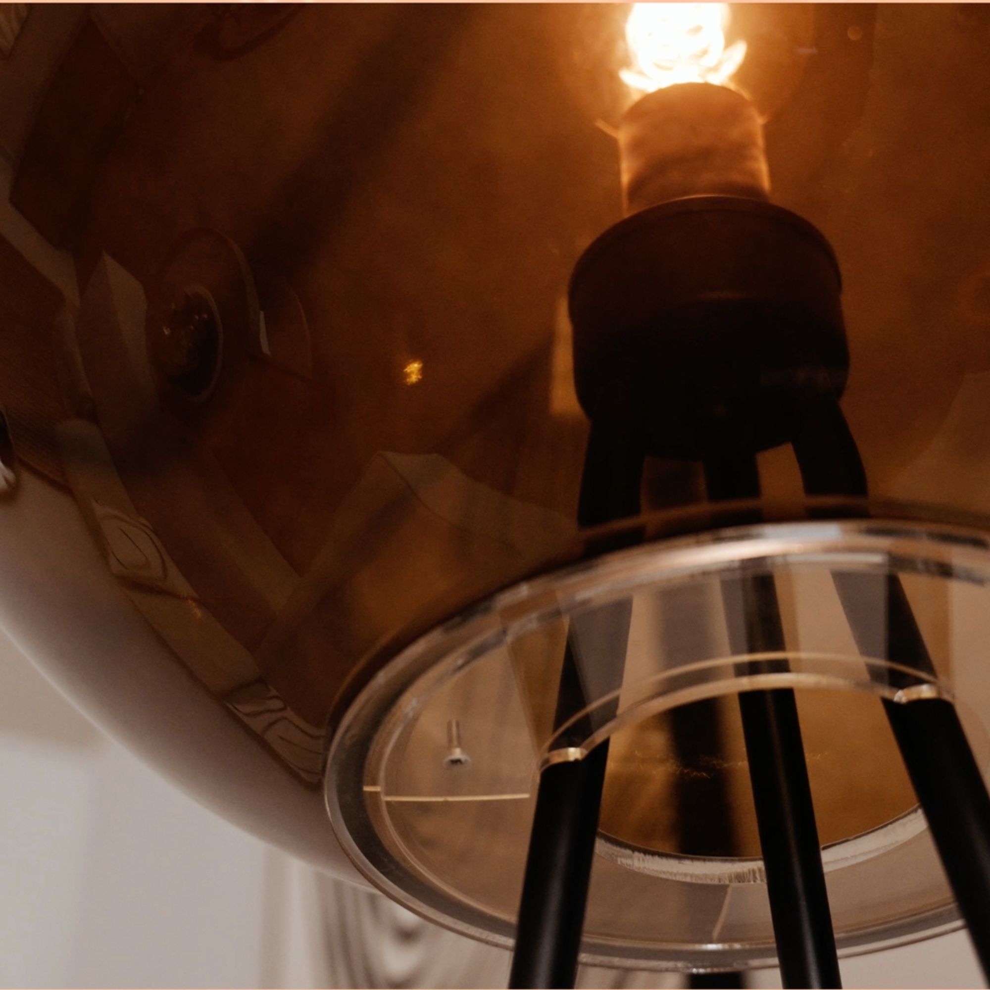 s.luce Dreibein-Stehleuchte Orb Tripod 160cm mit Glaskugel - 190418 - s.luce® - homecoming lights.