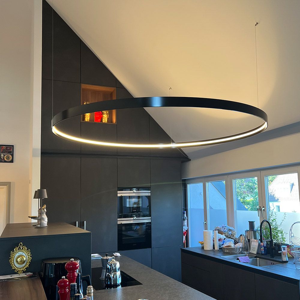s.luce Made LED-Ring XL Pendelleuchte Treppenhaus Dimmbar RAL