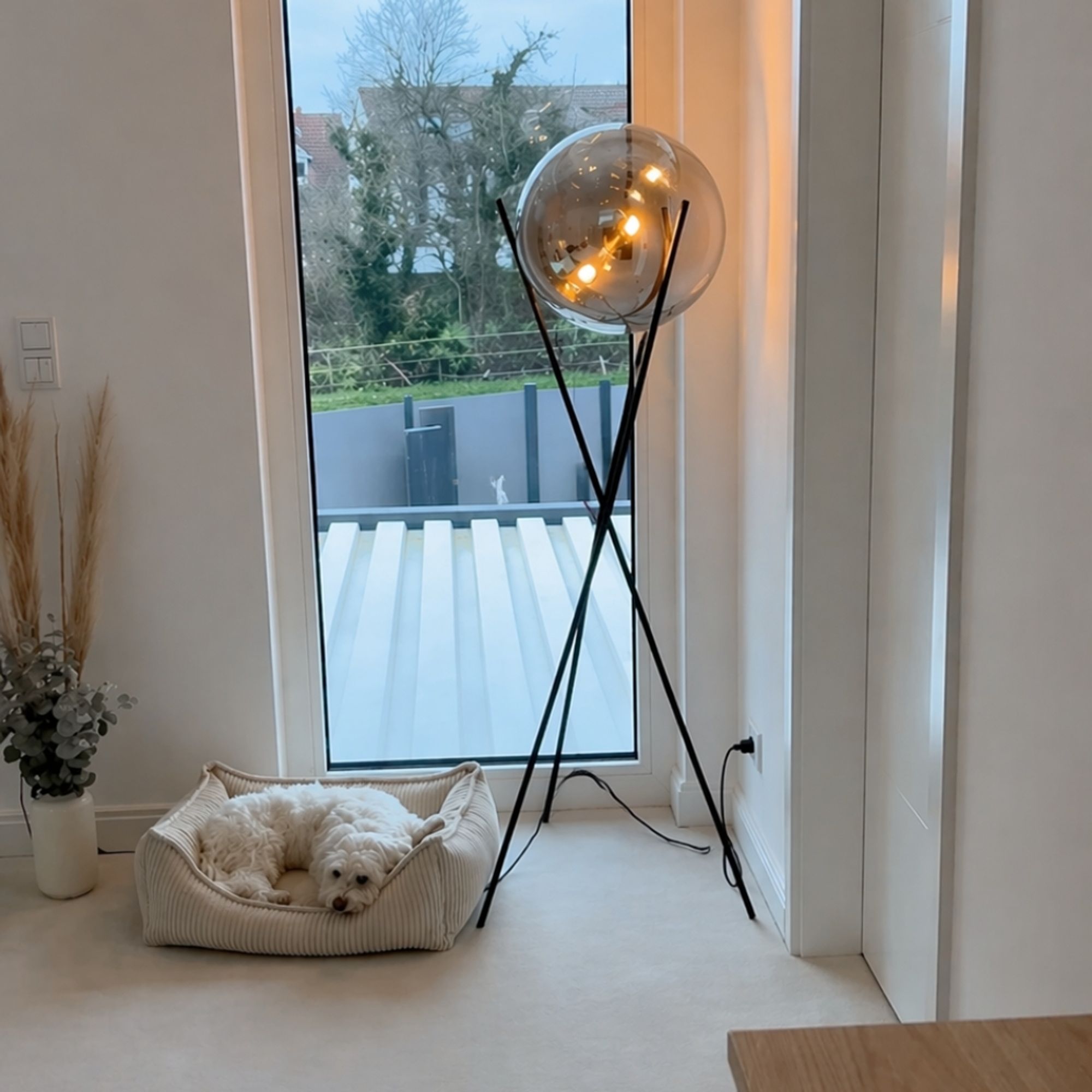 s.luce Orb Axis Glaskugel Stehlampe Dreibein 160cm - 172326 - s.luce® - homecoming lights.
