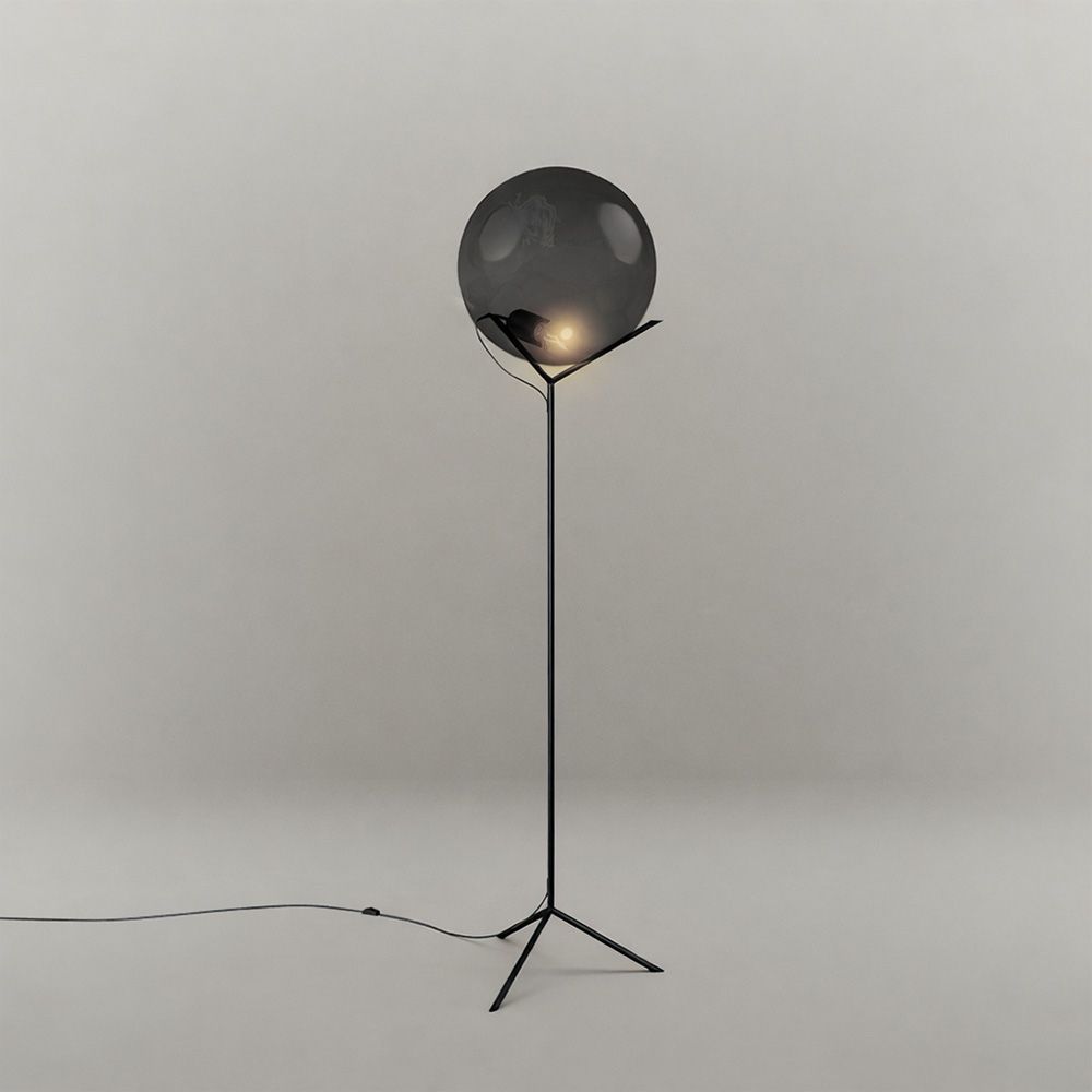 s.luce Stehleuchte Orb Poseidon mit Glaskugel 175cm - 178300 - s.luce® - homecoming lights.