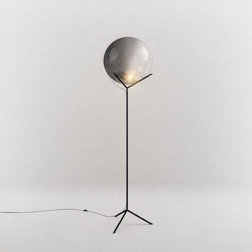 s.luce Stehleuchte Orb Poseidon mit Glaskugel 175cm - 178295 - s.luce® - homecoming lights.